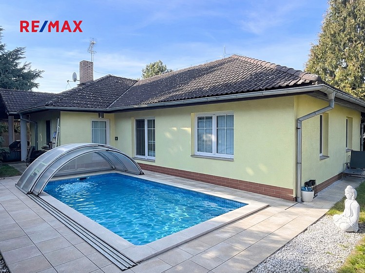 Prodej rodinného domu 175 m², pozemek 776 m² - foto 4