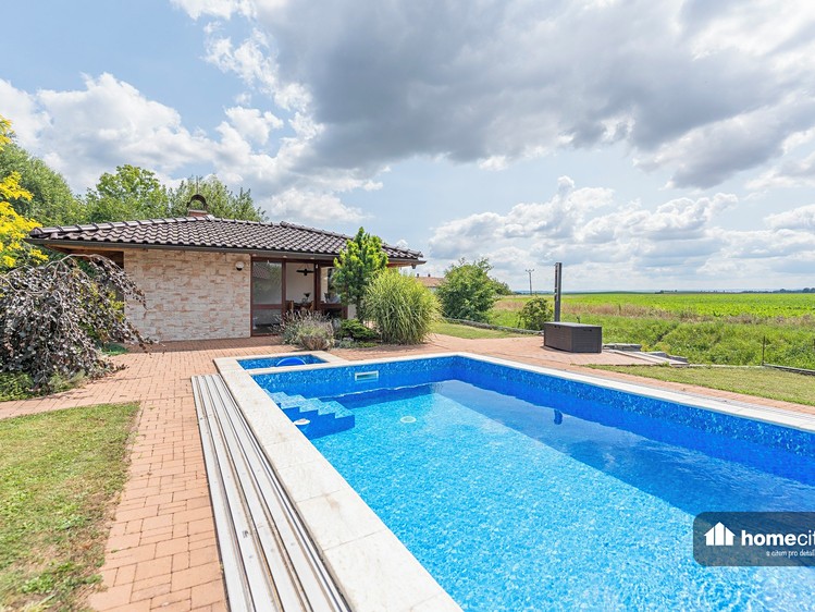 Prodej  rodinného domu 181 m², pozemek 1 255 m² - foto 3