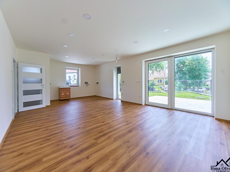 Prodej  rodinného domu 102 m², pozemek 447 m² - foto 4