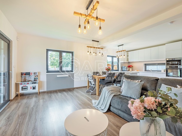 Prodej rodinného domu 137 m², pozemek 1 851 m² - foto 6