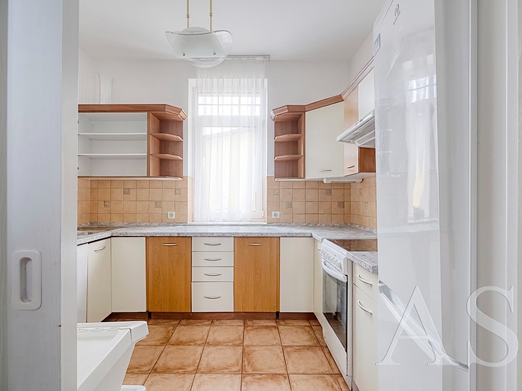 Prodej rodinného domu 291 m², pozemek 476 m² - foto 4