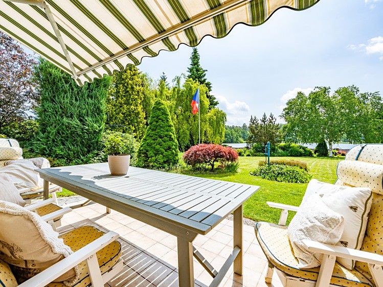 Prodej  rodinného domu 205 m², pozemek 1 328 m² - foto 8