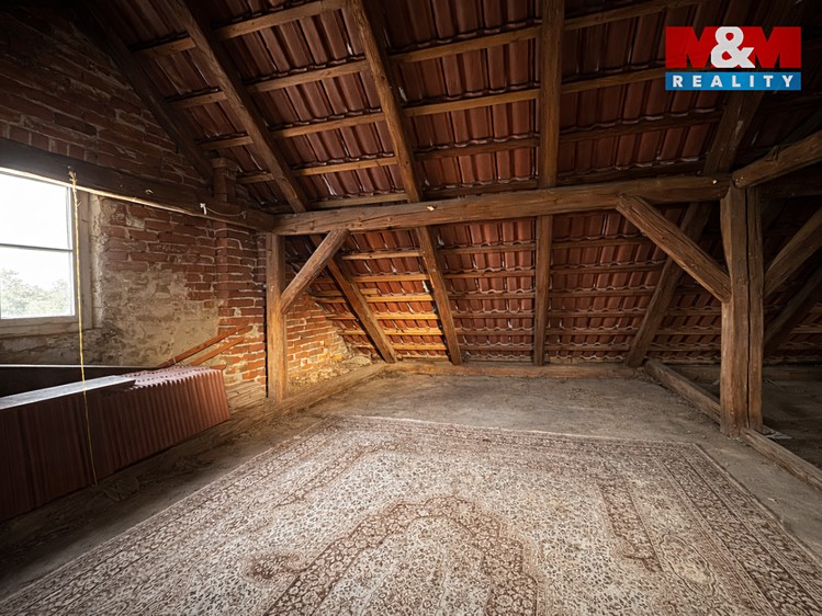 Prodej rodinného domu 153 m², pozemek 131 m² - foto 6