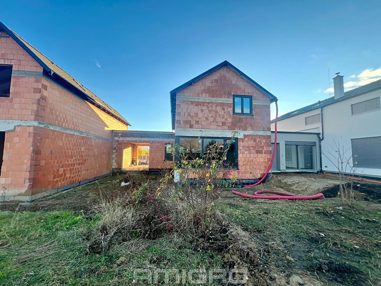 Prodej rodinného domu 178 m², pozemek 456 m² - foto 4