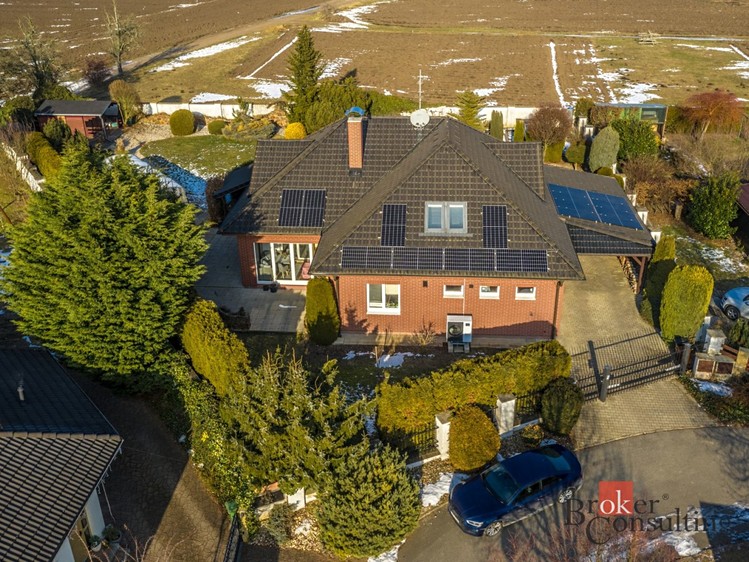 Prodej  rodinného domu 280 m², pozemek 1 289 m² - foto 3