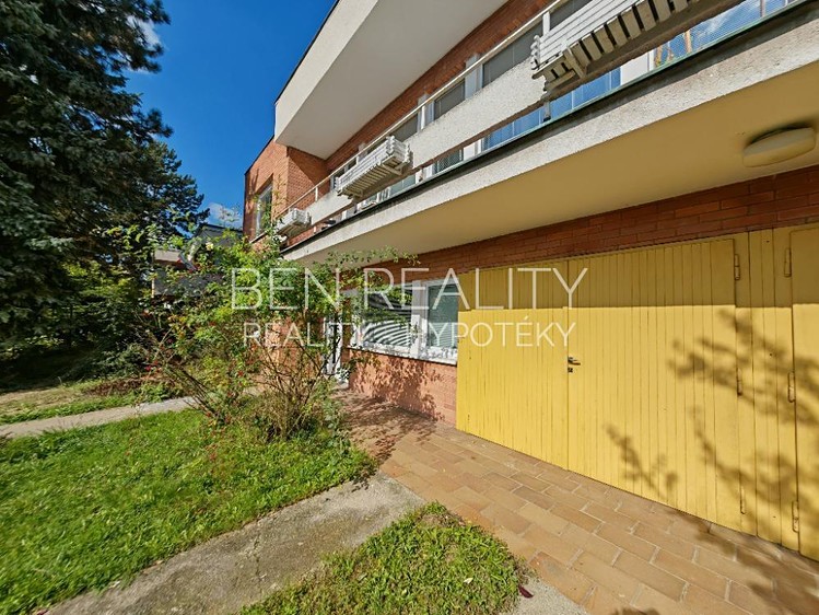 Pronájem rodinného domu 320 m², pozemek 644 m² - foto 3