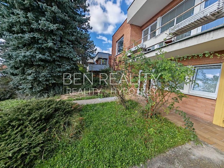 Pronájem rodinného domu 320 m², pozemek 644 m² - foto 4
