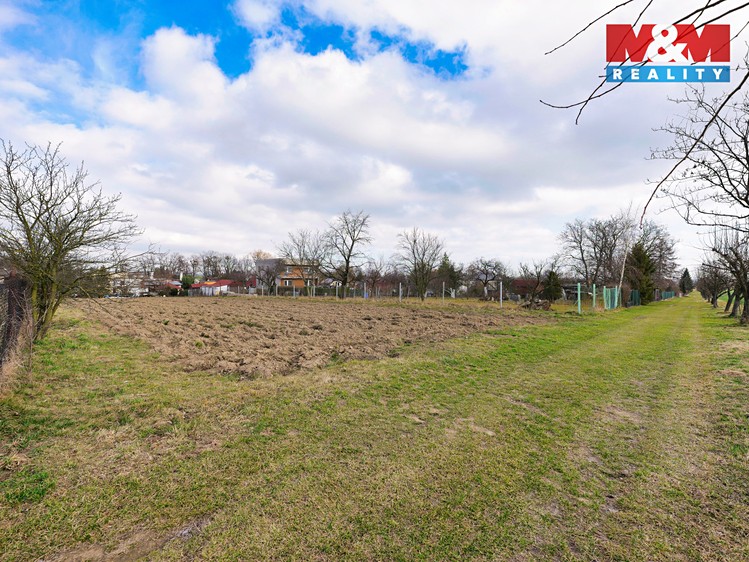 Prodej  stavebního pozemku 1 812 m² - foto 5