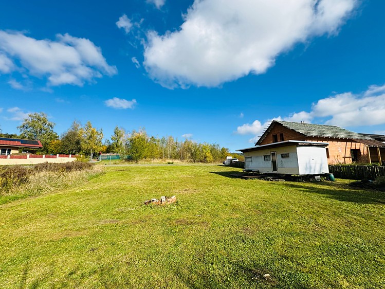 Prodej  stavebního pozemku 878 m² - foto 3