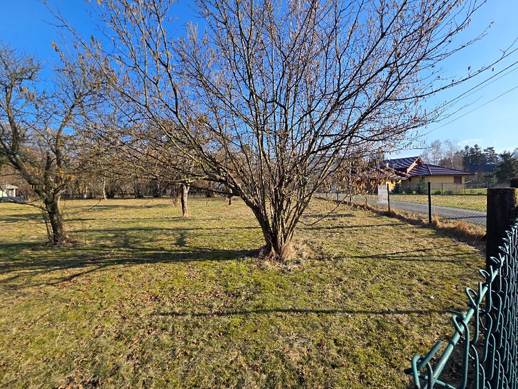 Prodej stavebního pozemku 2 087 m² - foto 4