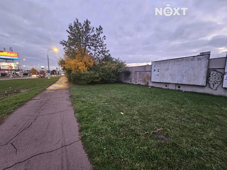 Prodej komerčního pozemku 692 m² - foto 4