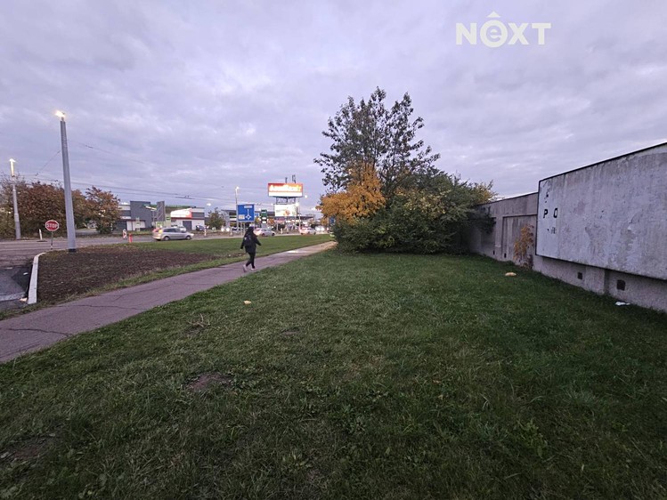Prodej komerčního pozemku 692 m² - foto 5