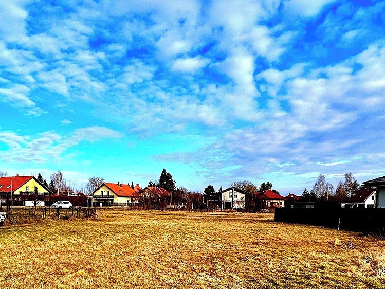 Prodej stavebního pozemku 803 m² - foto 1