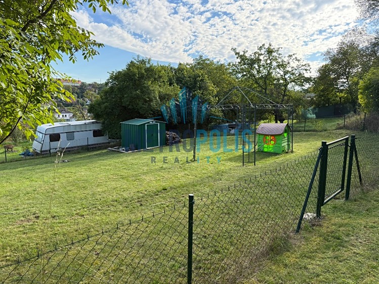 Pronájem  zahrady 372 m² - foto 3