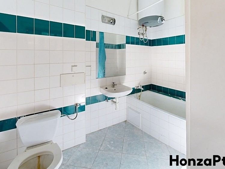 Prodej kanceláře 38 m² - foto 3