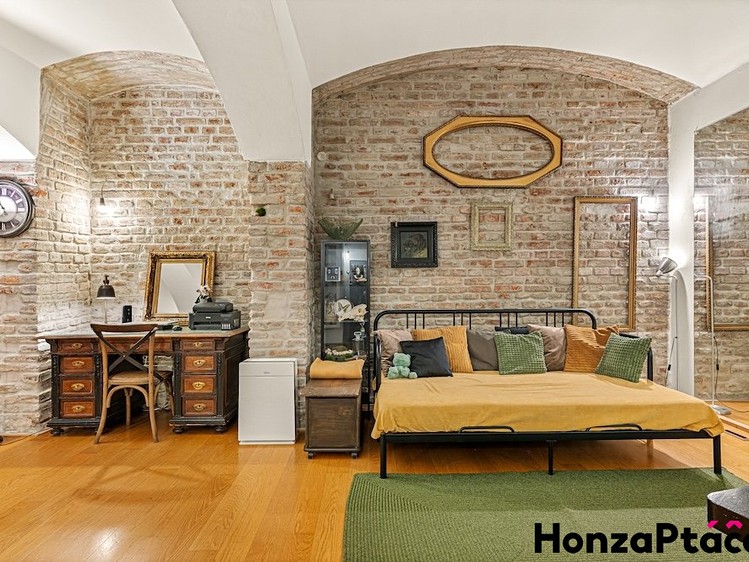Prodej komerční nemovitosti 66 m² - foto 2