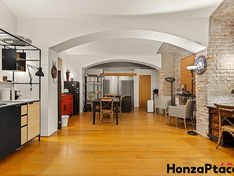 Prodej komerční nemovitosti 66 m² - foto 7