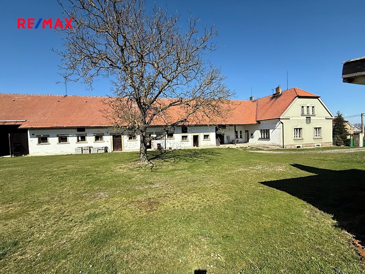 Prodej zemědělského objektu 200 m² - foto 1