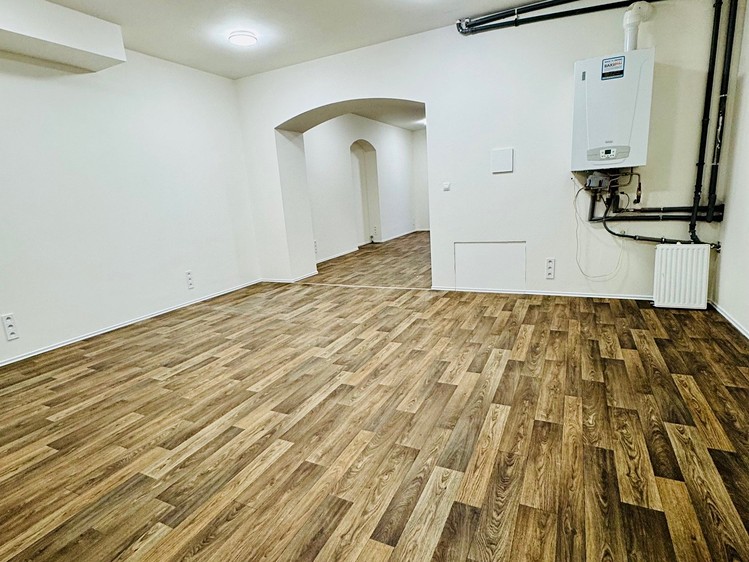 Pronájem obchodního prostoru 75 m² - foto 4