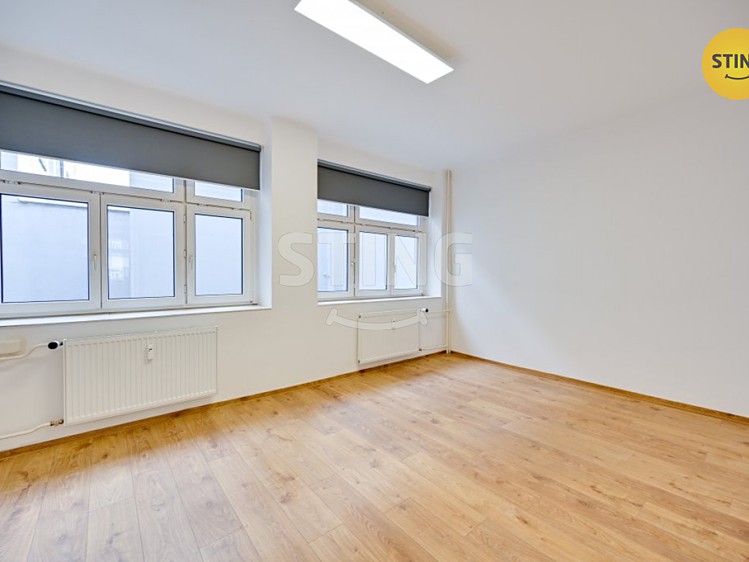 Pronájem kanceláře 108 m² - foto 6