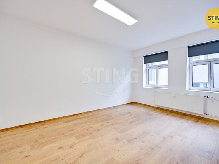 Pronájem kanceláře 108 m² - foto 7