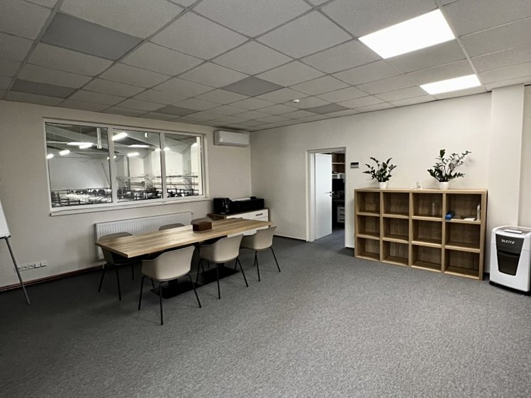 Pronájem skladového prostoru 781 m² - foto 2