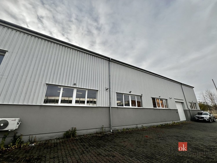 Pronájem skladového prostoru 781 m² - foto 1