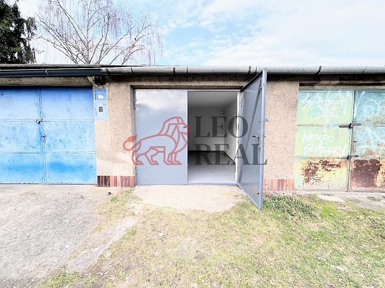 Prodej garáže 22 m² - foto 4