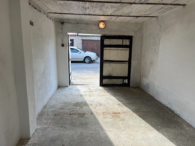 Prodej garáže 20 m² - foto 7