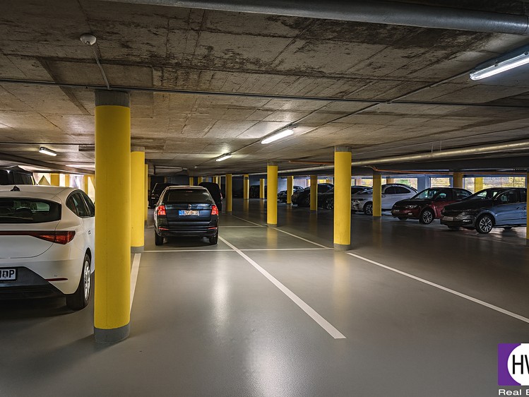 Prodej garážového stání 13 m² - foto 1