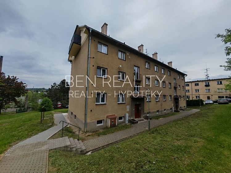 Prodej bytu 3+1 63 m² (Jednopodlažní) - foto 1