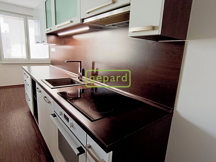 Prodej bytu 3+1 69 m² (Jednopodlažní) - foto 1