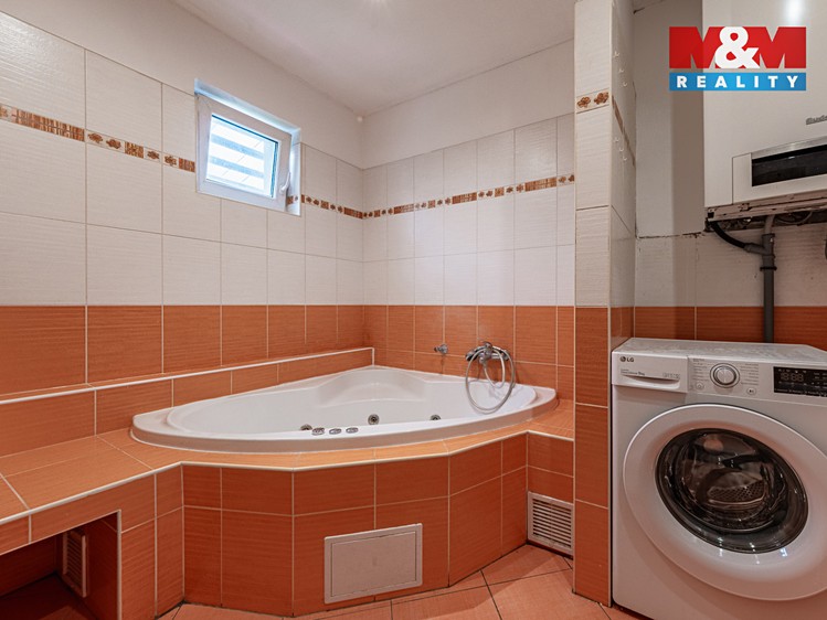 Prodej rodinného domu 103 m², pozemek 339 m² - foto 4