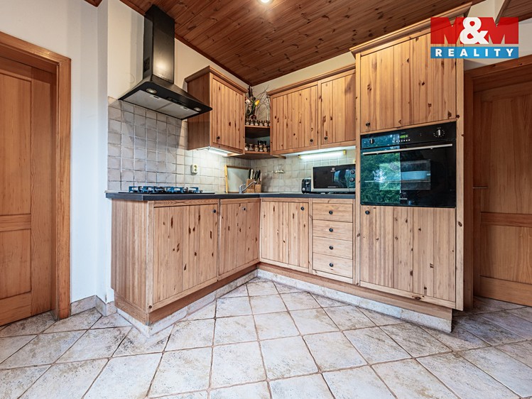 Prodej rodinného domu 103 m², pozemek 339 m² - foto 2