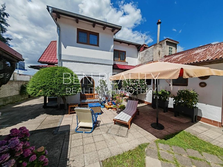 Prodej rodinného domu 250 m², pozemek 517 m² - foto 3