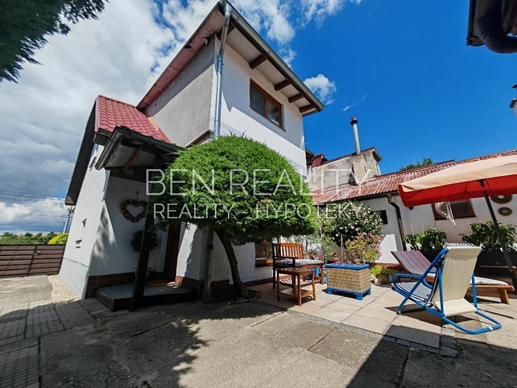 Prodej rodinného domu 250 m², pozemek 517 m² - foto 4