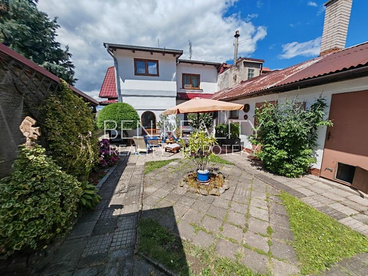 Prodej rodinného domu 250 m², pozemek 517 m² - foto 7