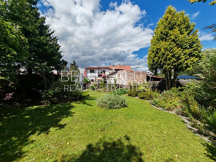 Prodej rodinného domu 250 m², pozemek 517 m² - foto 8