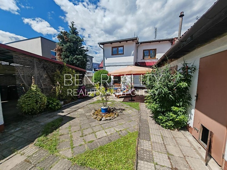 Prodej rodinného domu 250 m², pozemek 517 m² - foto 5
