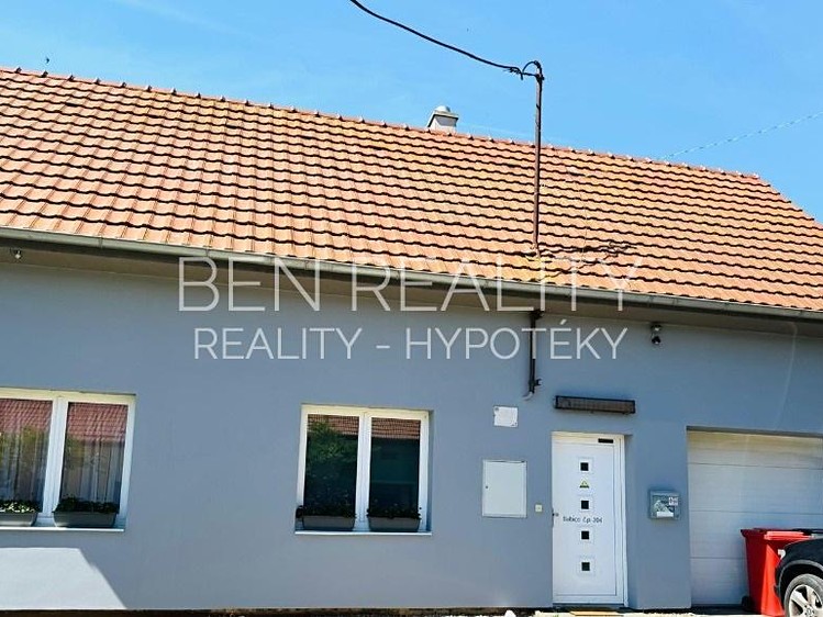 Prodej rodinného domu 130 m², pozemek 182 m² - foto 1