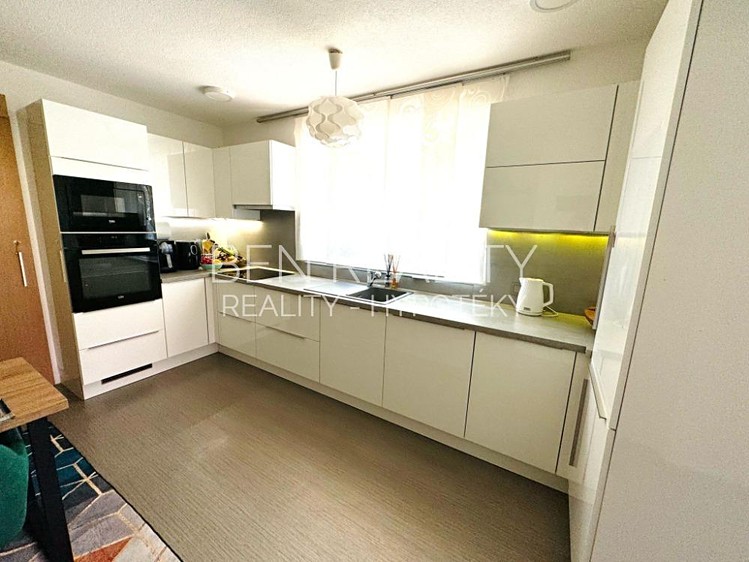 Prodej rodinného domu 130 m², pozemek 182 m² - foto 5