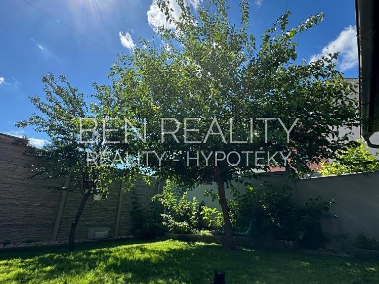 Prodej rodinného domu 130 m², pozemek 182 m² - foto 8