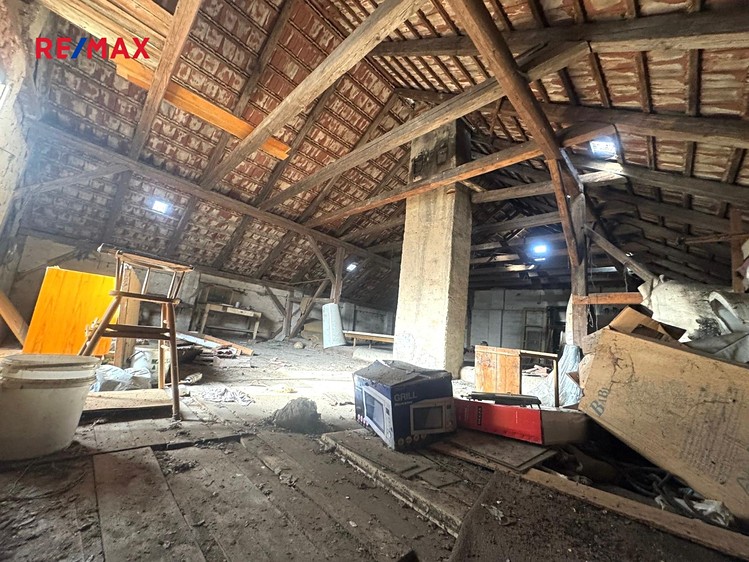 Prodej rodinného domu 127 m², pozemek 658 m² - foto 2