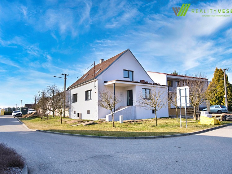 Prodej  rodinného domu 240 m², pozemek 369 m² - foto 4