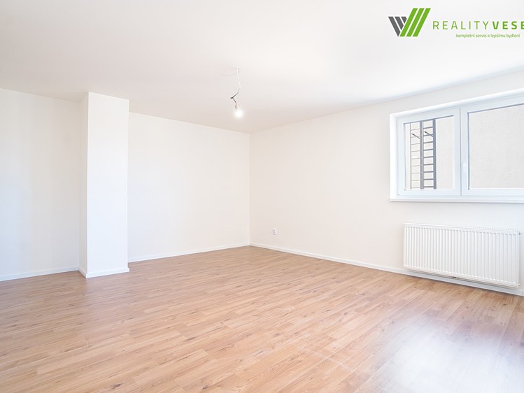 Prodej  rodinného domu 240 m², pozemek 369 m² - foto 7