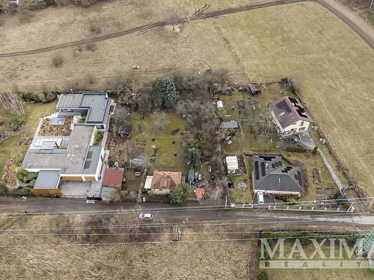 Prodej stavebního pozemku 890 m² - foto 7