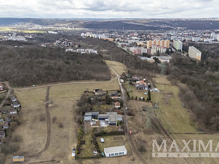 Prodej stavebního pozemku 890 m² - foto 6