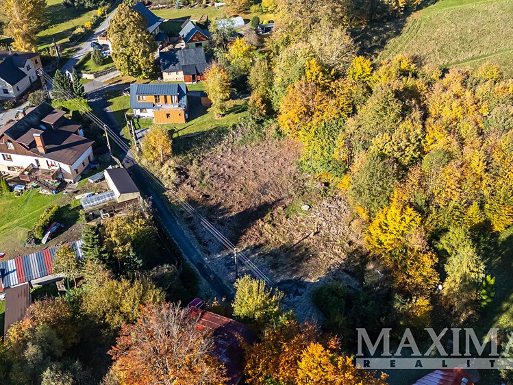 Prodej stavebního pozemku 1 616 m² - foto 3