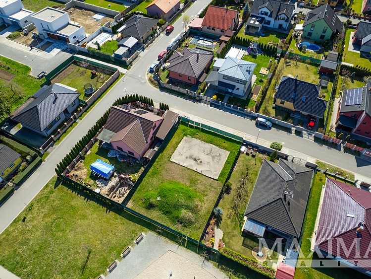 Prodej stavebního pozemku 533 m² - foto 7