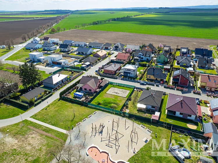 Prodej stavebního pozemku 533 m² - foto 6